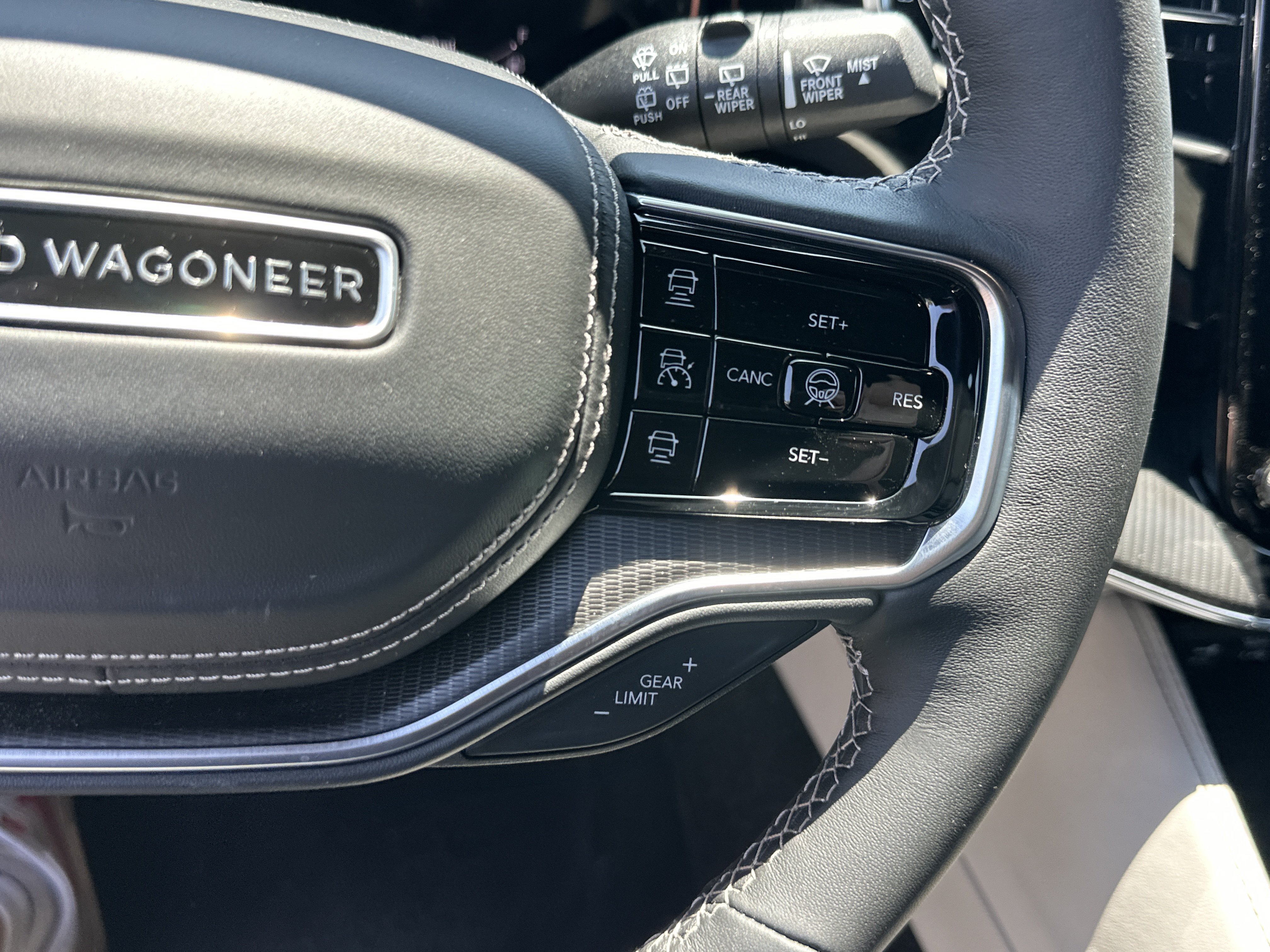 New 2026 Jeep Grand Wagoneer Summit w/ Rear Seat Video Group I AWD/4WD image 8