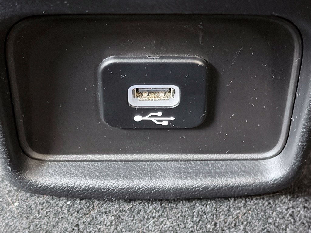 Used 2017 Jeep Compass Latitude w/ Safe & Security Group AWD/4WD image 26