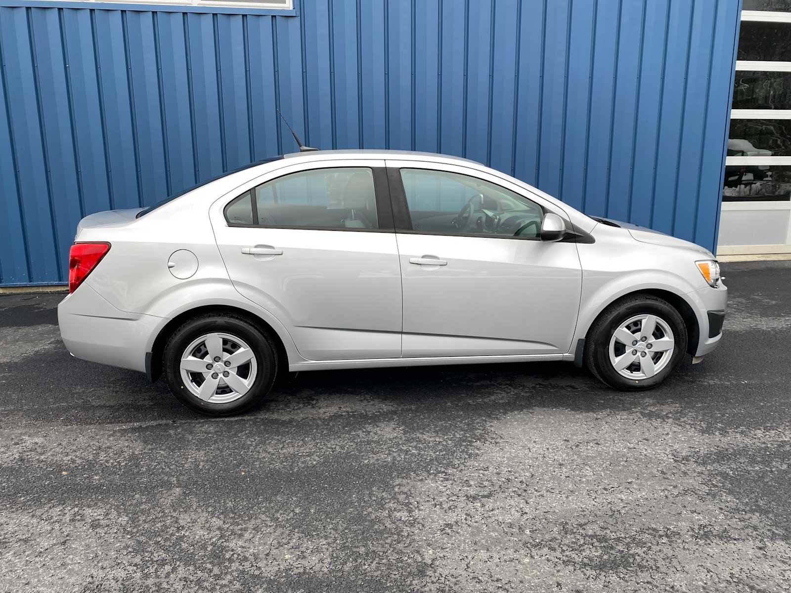 Used 2013 Chevrolet Sonic LS image 14