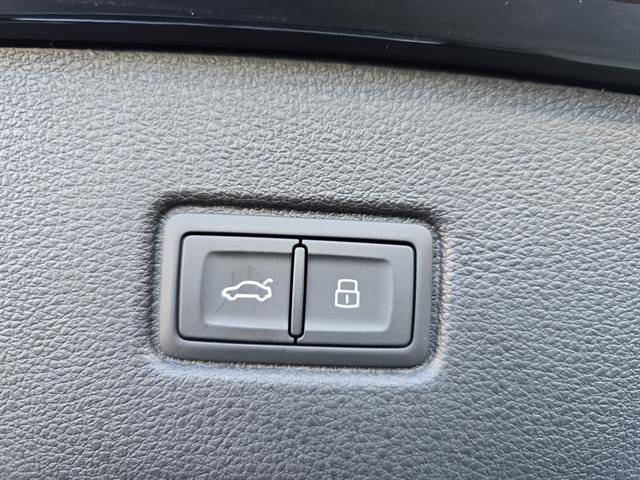 Used 2025 Audi Q7 3.0T Prestige w/ Prestige Package image 15