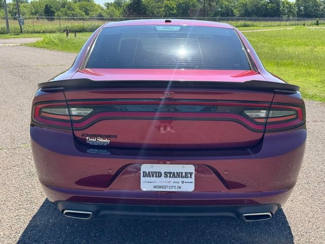 Used 2021 Dodge Charger SXT w/ Blacktop Package RWD image 5