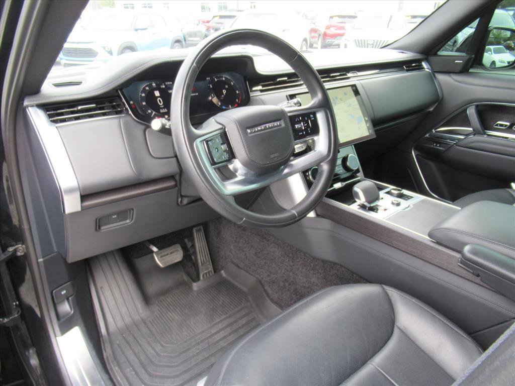 Used 2023 Land Rover Range Rover SE image 16