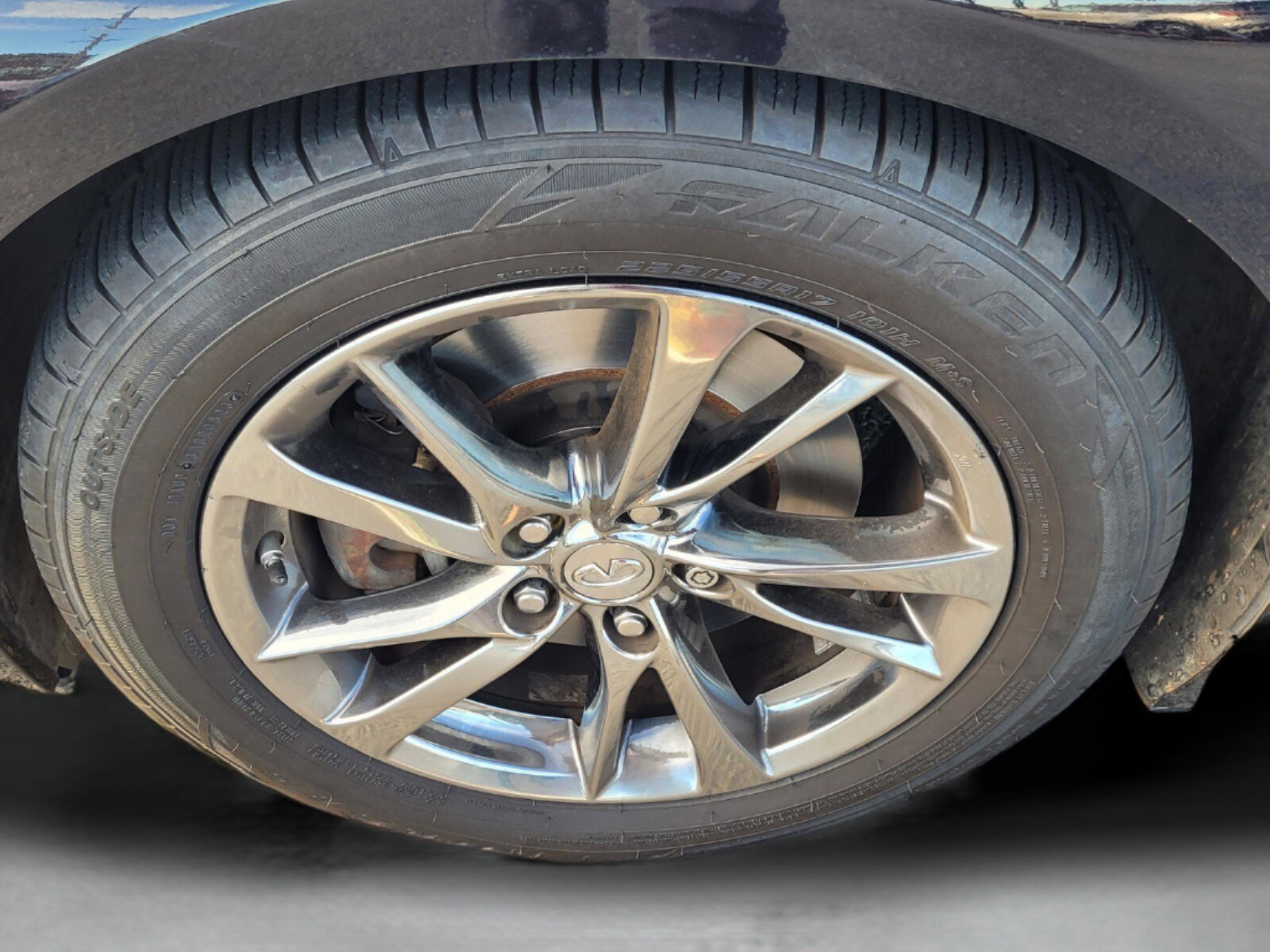 Used 2015 INFINITI Q50 Premium w/ Deluxe Touring Package image 33