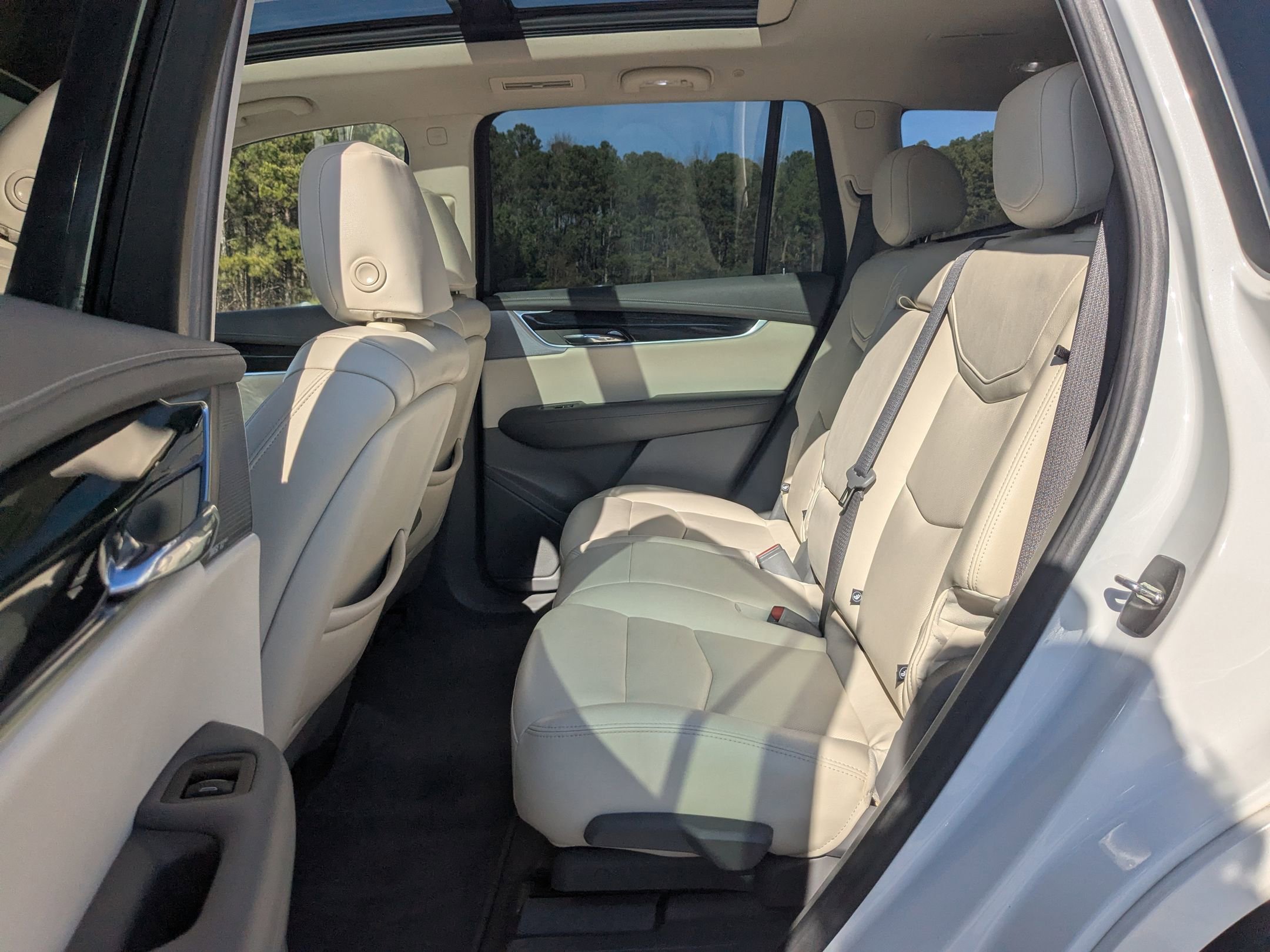 Used 2022 Cadillac XT6 Premium Luxury w/ Technology Package image 26