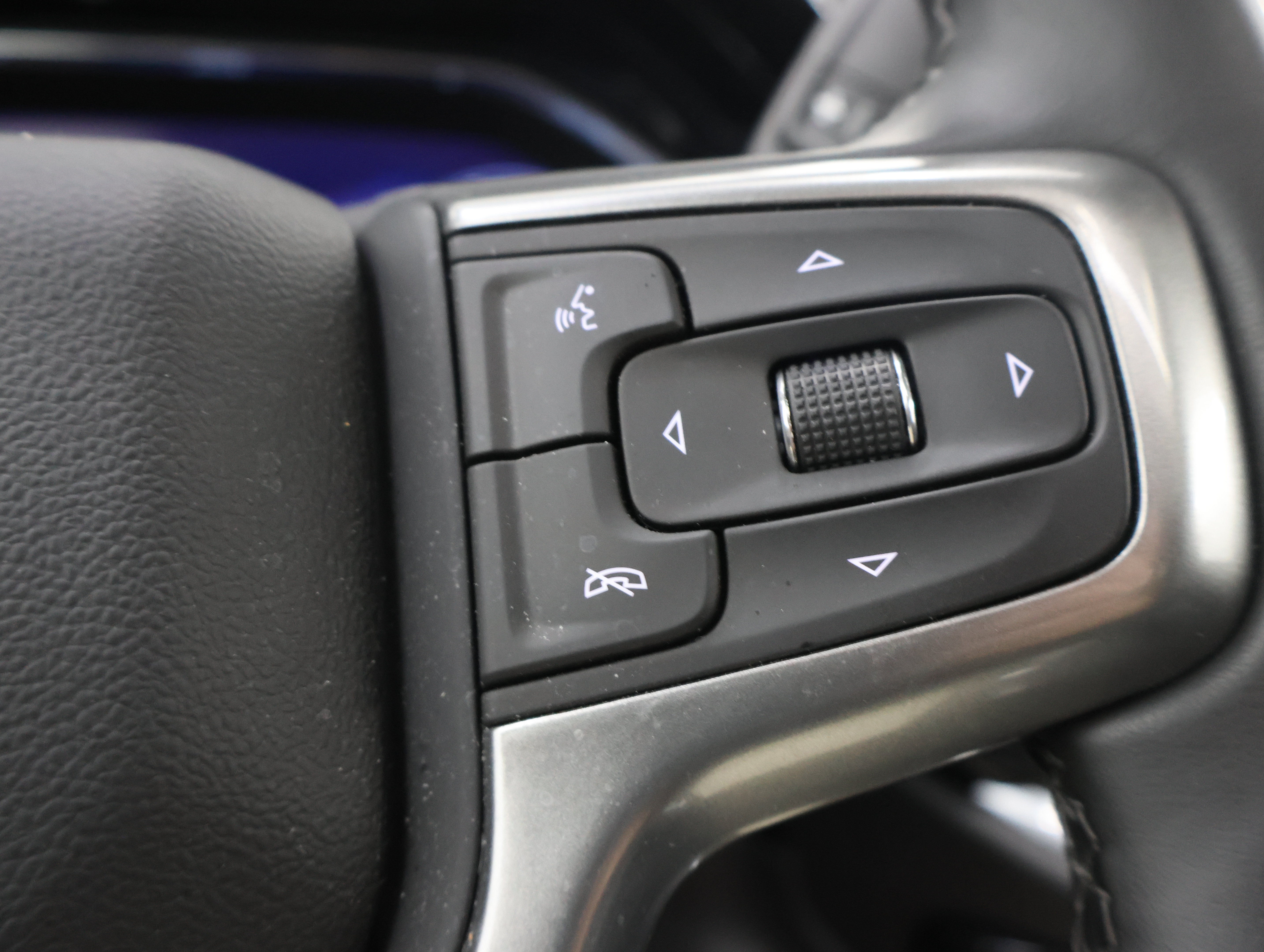 Used 2025 Chevrolet Silverado 2500 LTZ w/ Trail Boss Package AWD/4WD image 14