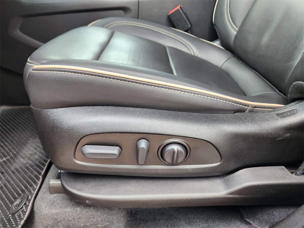 Used 2023 Chevrolet Traverse Premier image 27