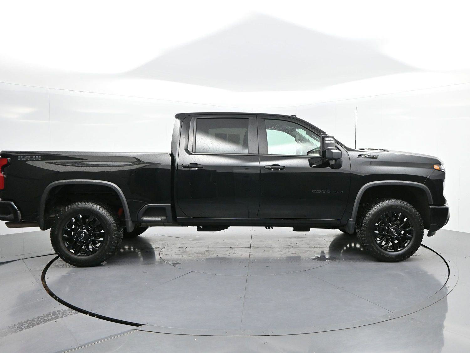 Used 2026 Chevrolet Silverado 2500 LT w/ Trail Boss Package AWD/4WD image 8