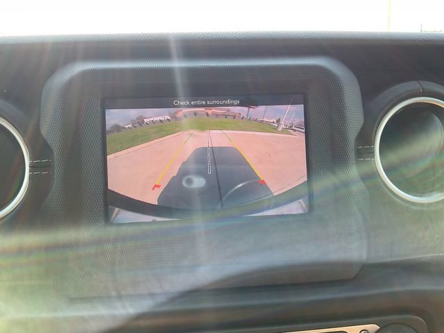 Used 2021 Jeep Wrangler Unlimited Sahara image 25