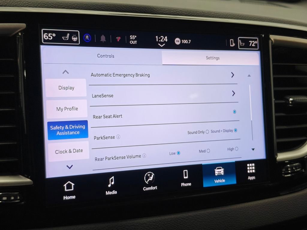 Used 2025 Chrysler Pacifica Select image 47