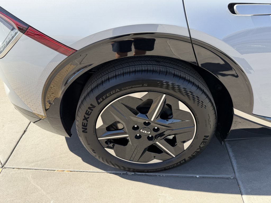 Used 2025 Kia EV6 Wind image 15