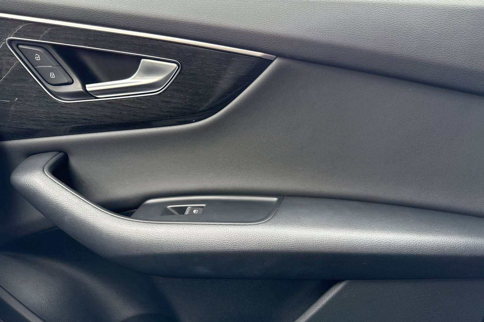 Used 2019 Audi Q8 Premium Plus w/ Premium Plus image 21