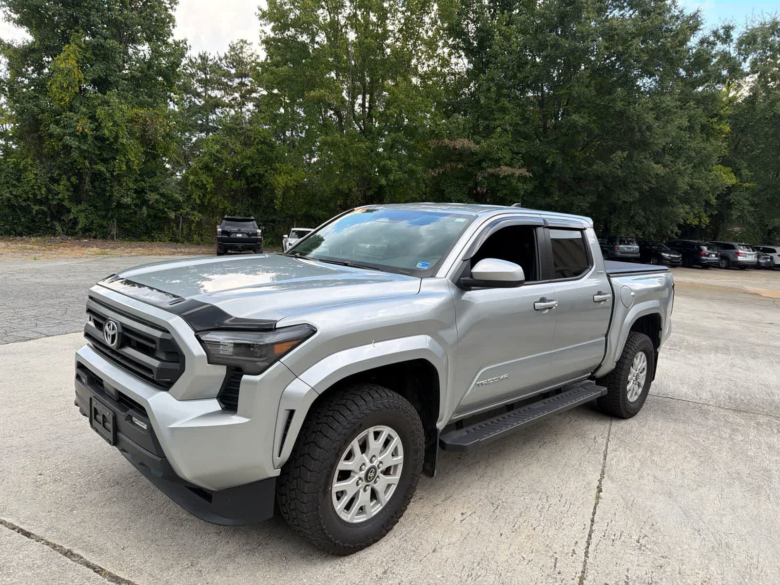 Used 2024 Toyota Tacoma SR5 AWD/4WD image 5
