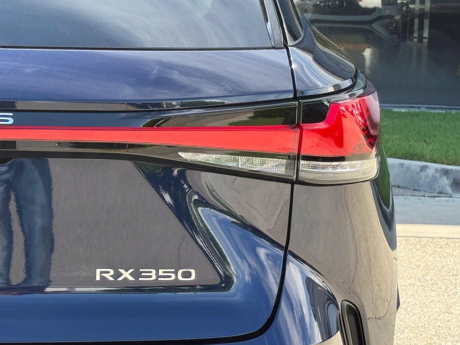 Used 2024 Lexus RX 350 Premium w/ Convenience Package FWD image 14