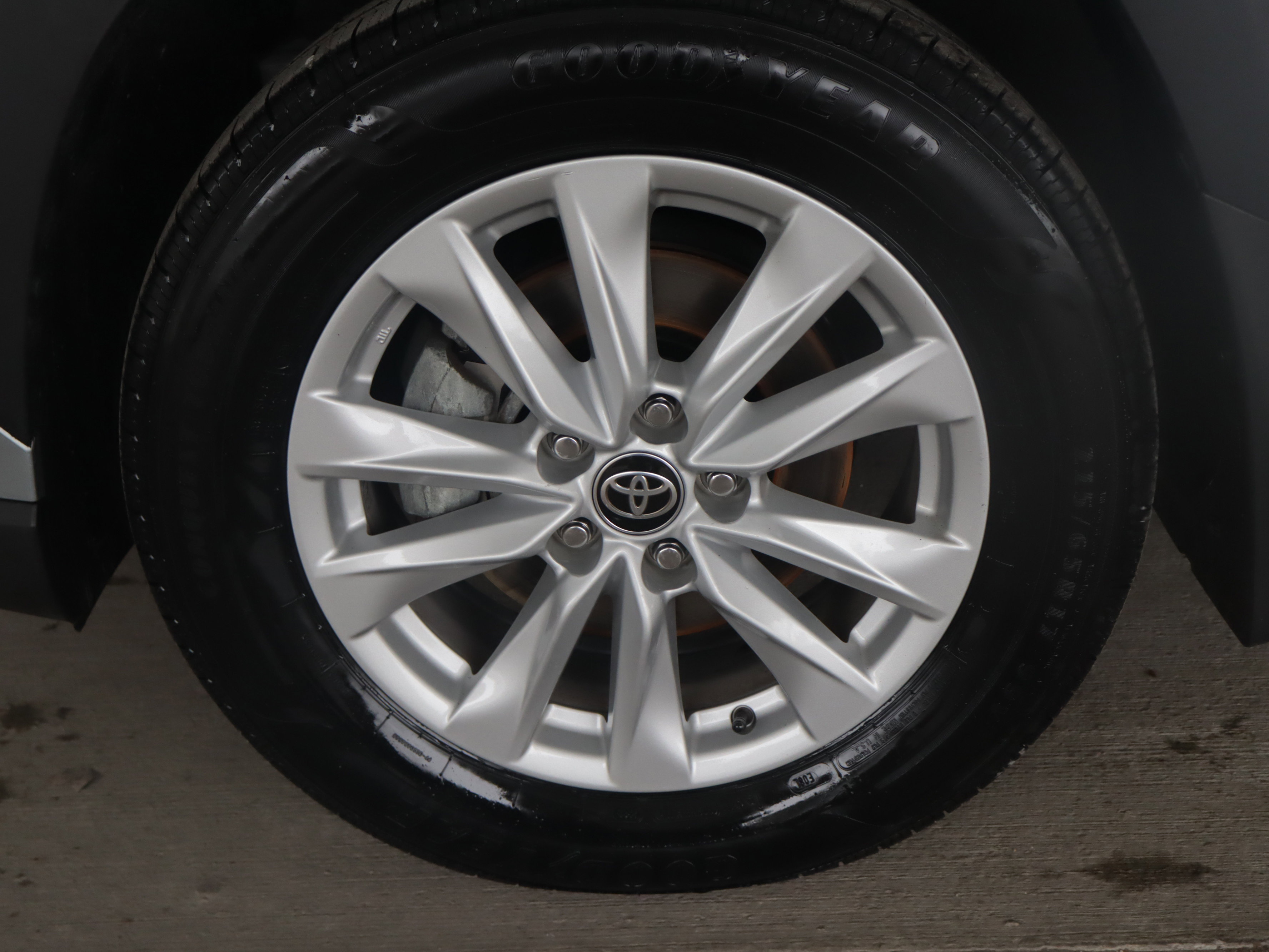 Used 2023 Toyota Corolla Cross LE image 26