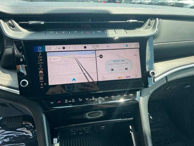 New 2026 Jeep Grand Cherokee Limited AWD/4WD image 14