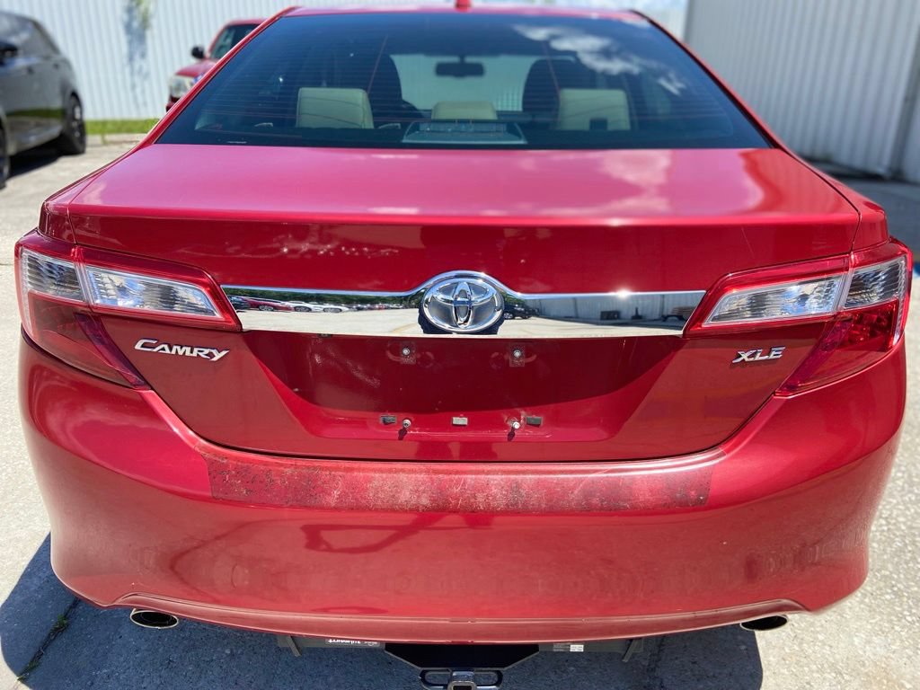 Used 2013 Toyota Camry XLE FWD image 4