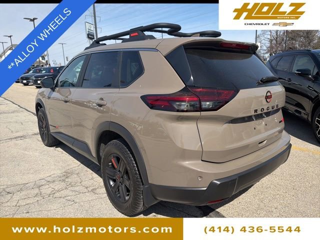 Used 2025 Nissan Rogue SV image 7