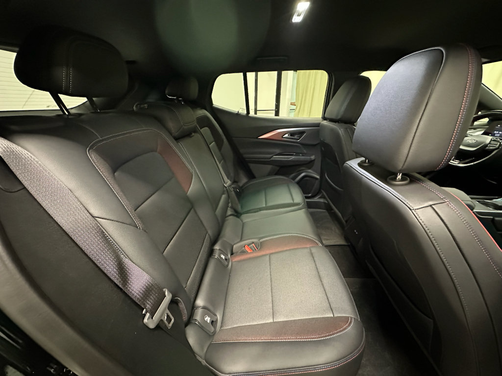 Certified 2024 Chevrolet Equinox EV RS FWD image 18