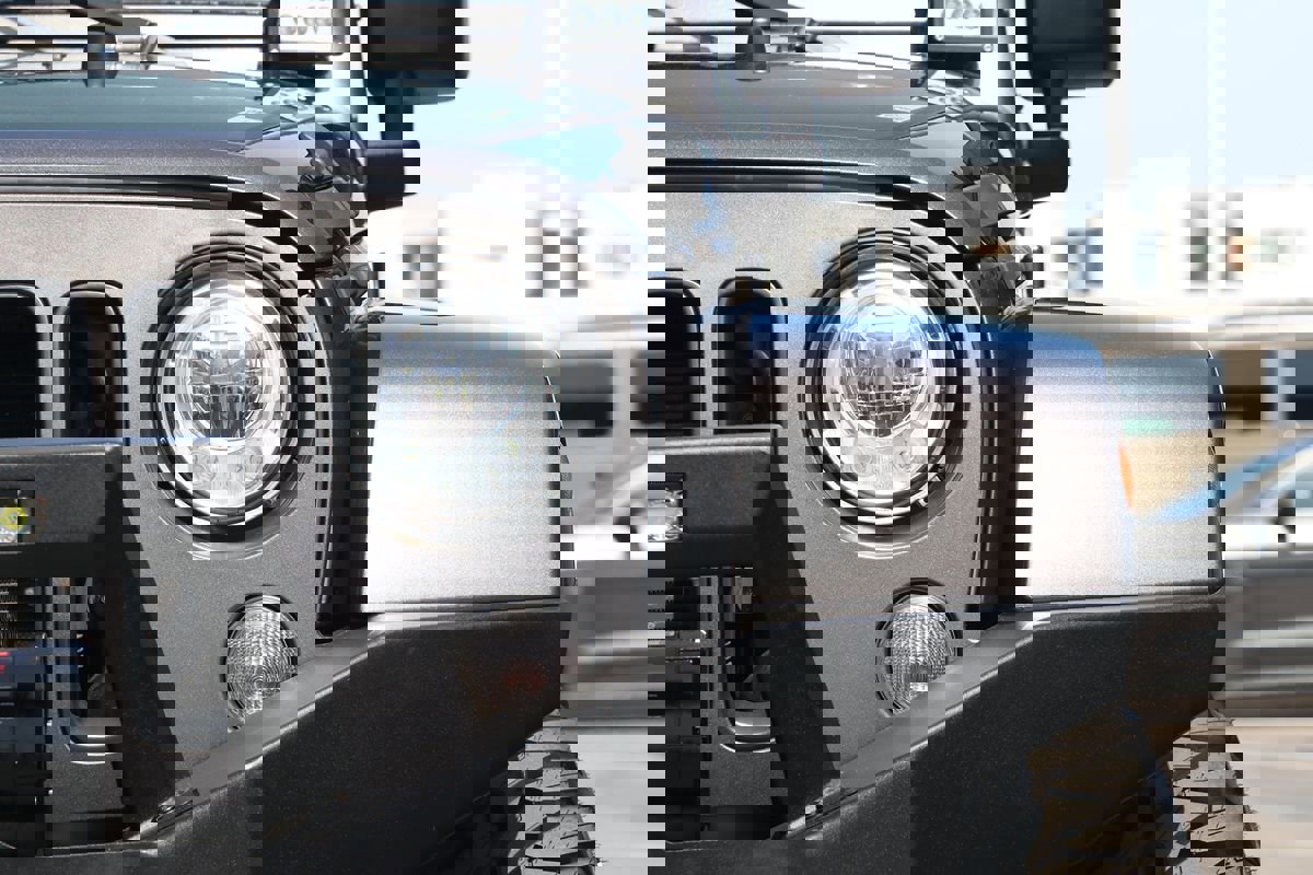 Used 2018 Jeep Wrangler Unlimited Sport image 5