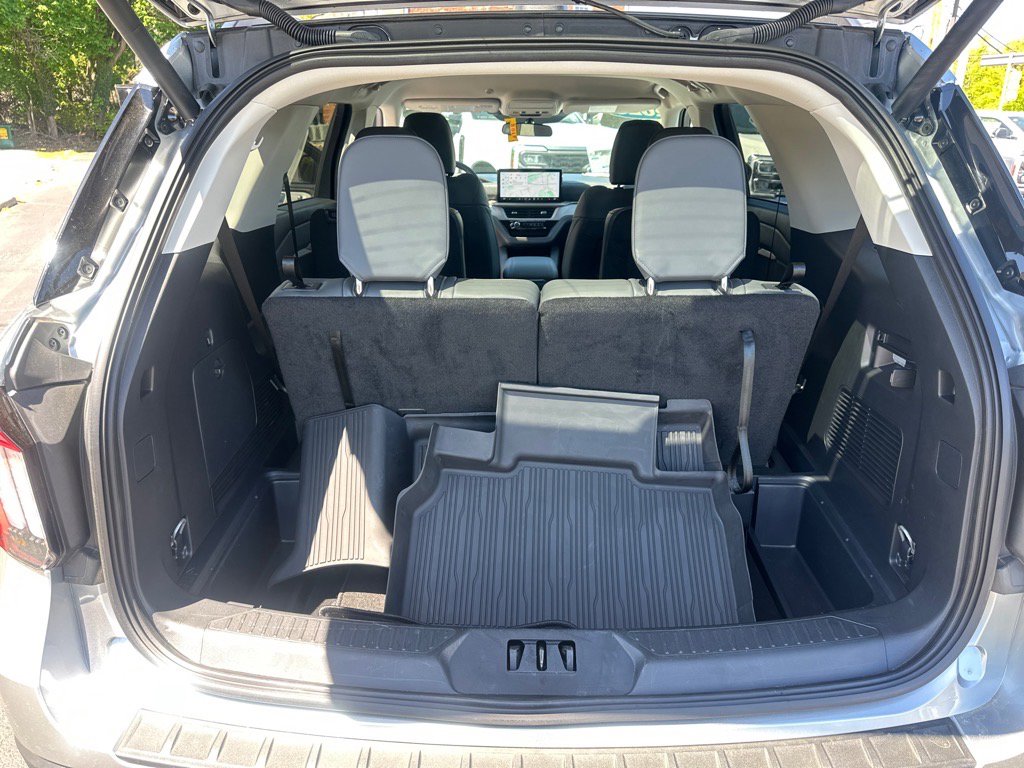 New 2025 Ford Explorer Active w/ Active Comfort Package image 38