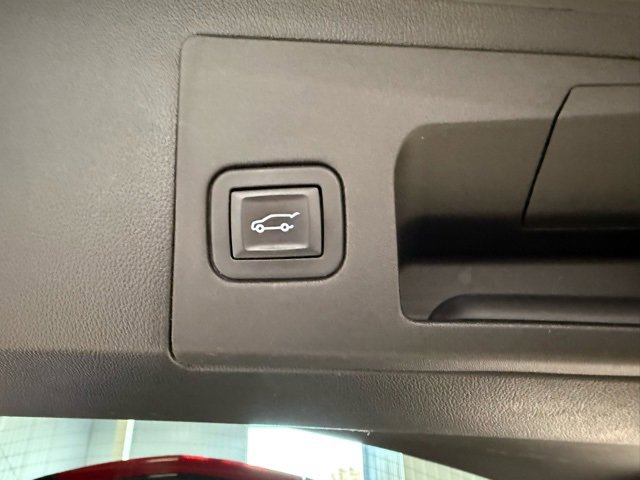 Used 2019 Cadillac XT5 Premium Luxury w/ Driver Assist Package image 38