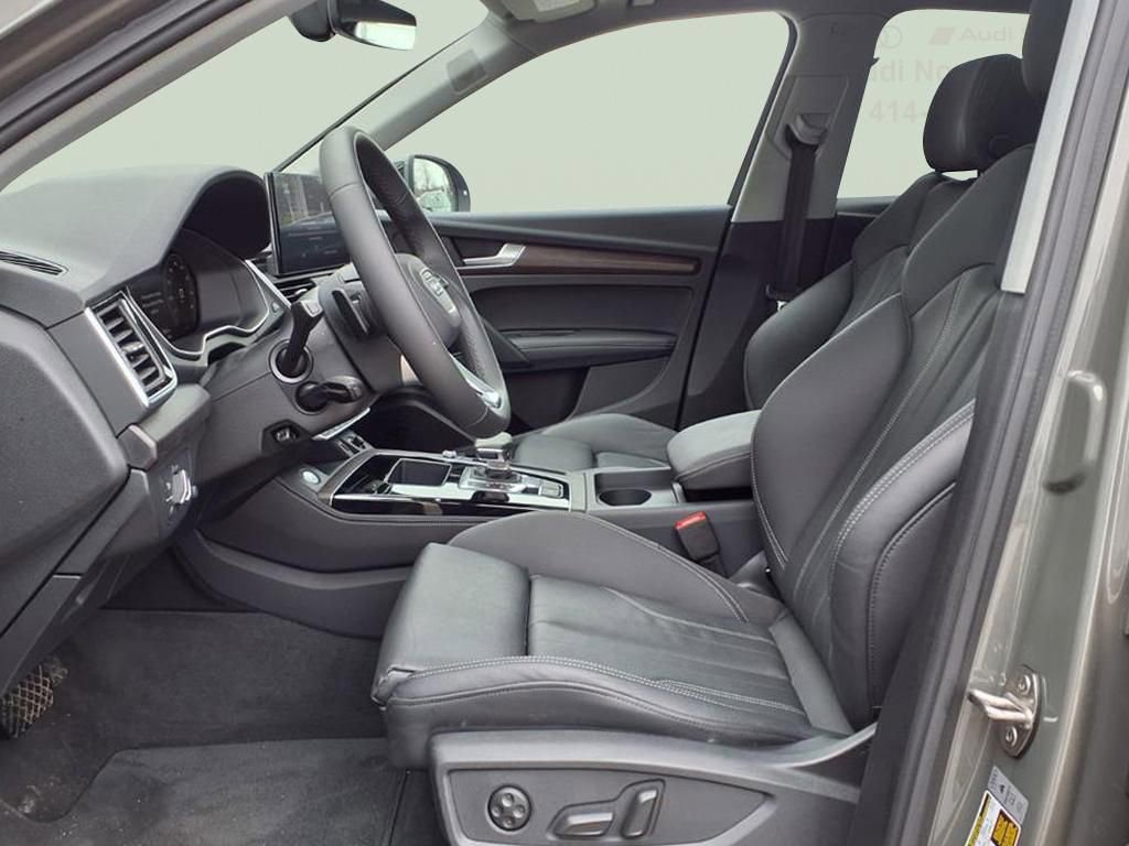 Used 2025 Audi Q5 2.0T Premium Plus w/ Premium Plus Package image 6