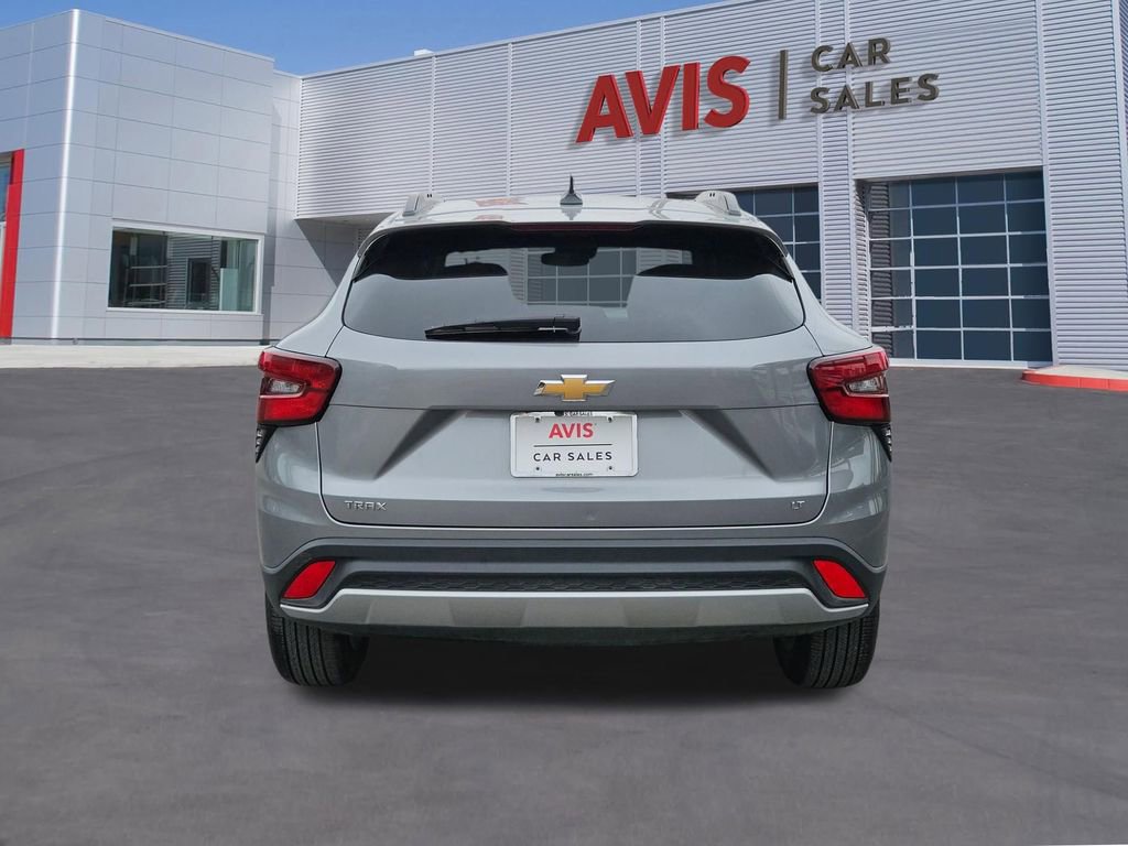 Used 2025 Chevrolet Trax LT w/ LT Convenience Package FWD image 5