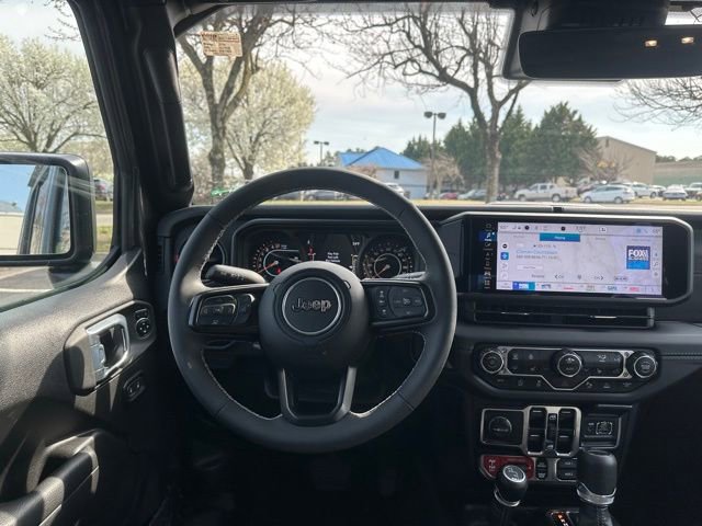 Used 2025 Jeep Gladiator Rubicon w/ Safety Group image 20