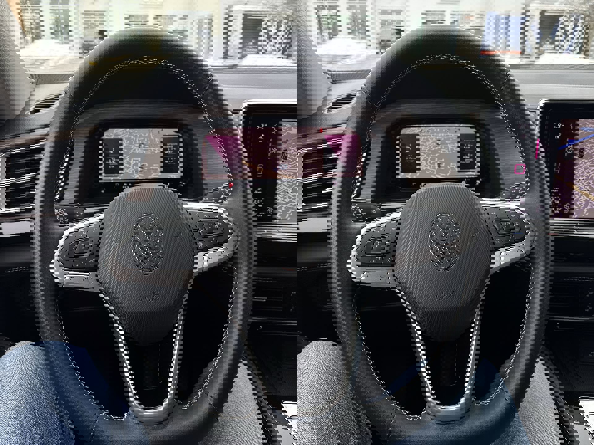 Certified 2025 Volkswagen Atlas SEL image 18