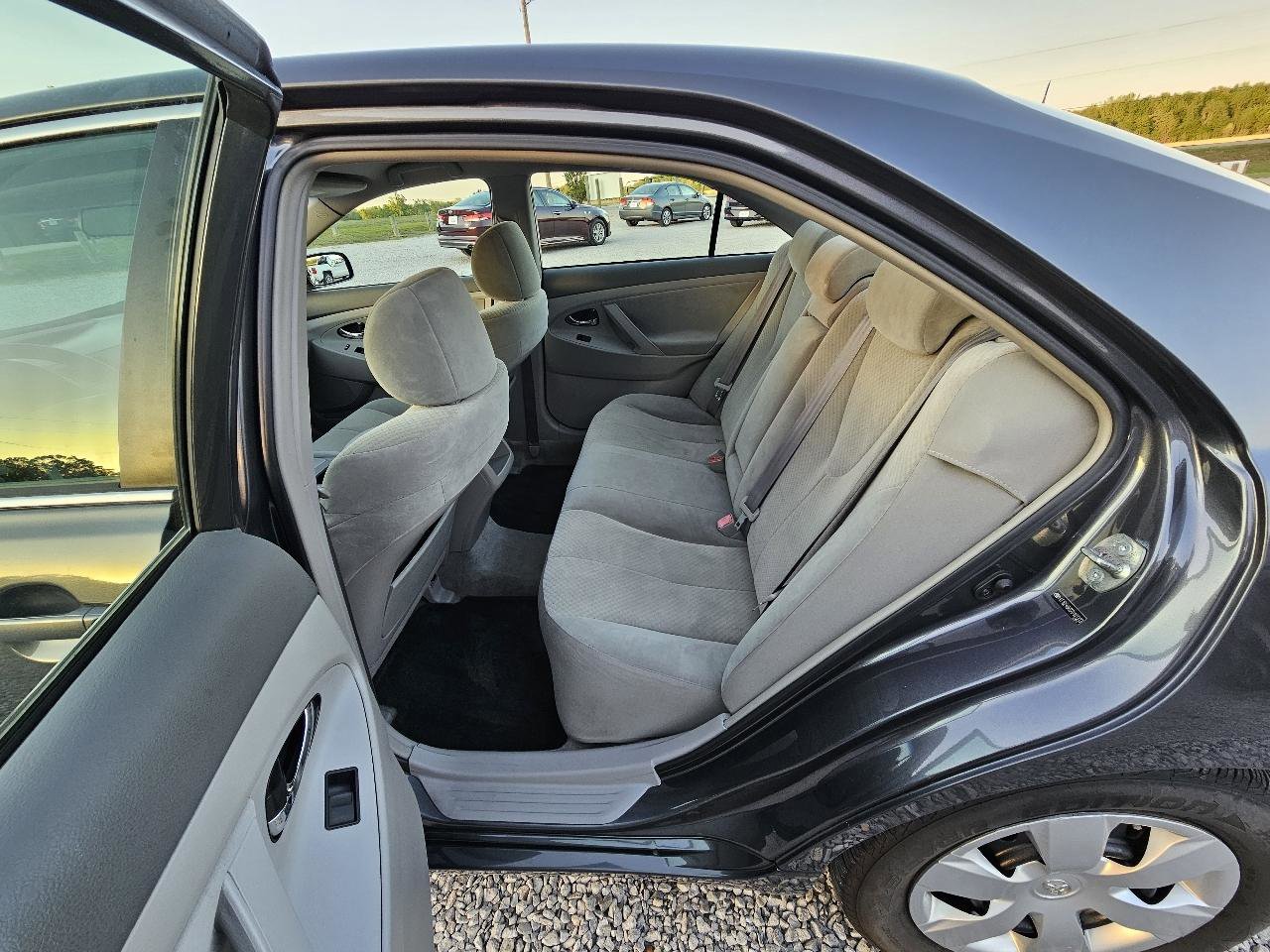 Used 2007 Toyota Camry LE FWD image 19