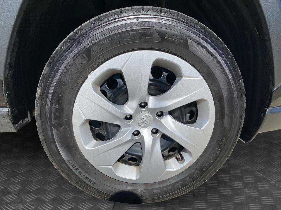 Used 2025 Toyota RAV4 LE FWD image 29