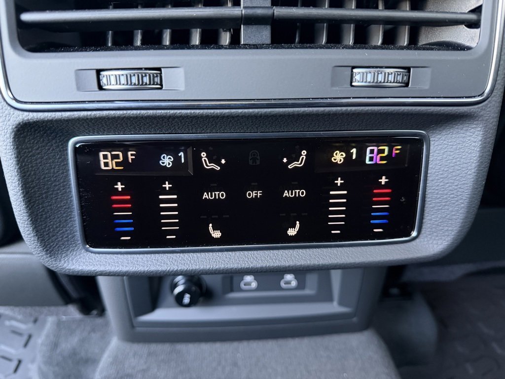 Used 2025 Audi RS Q8 performance image 44