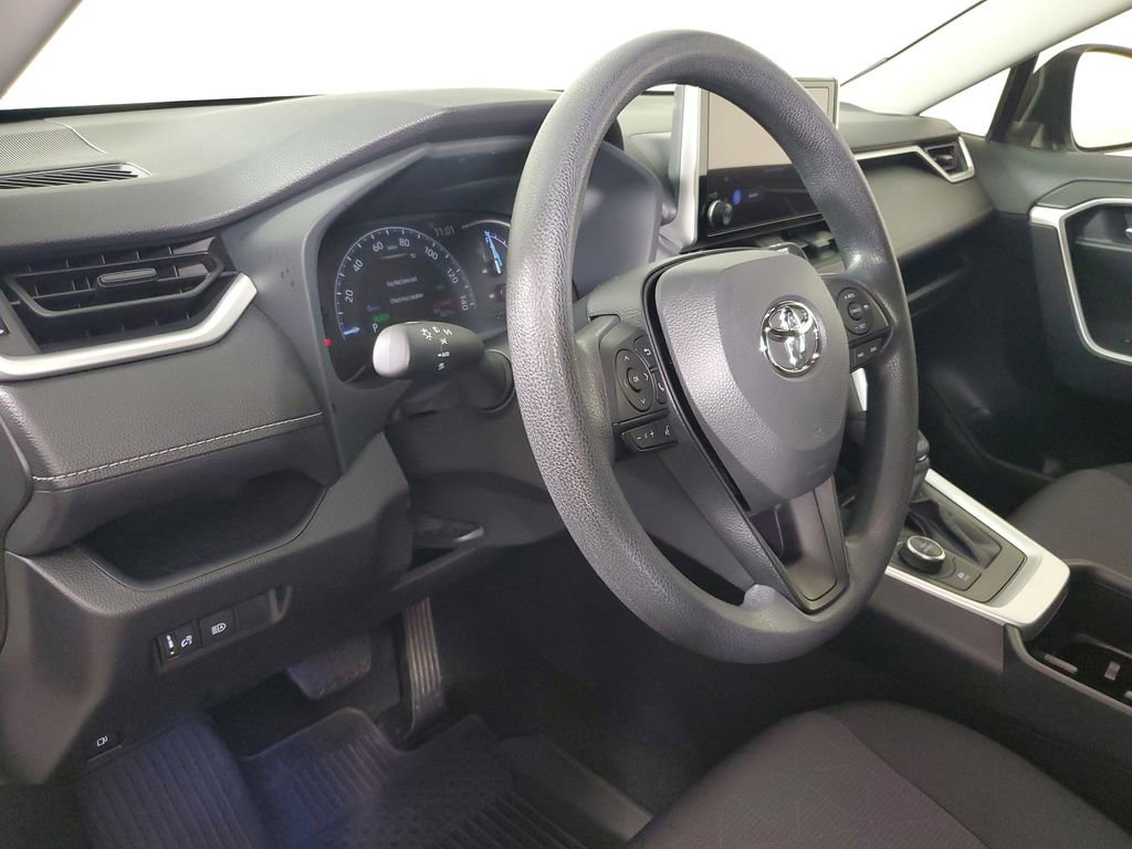 Used 2025 Toyota RAV4 XLE image 23