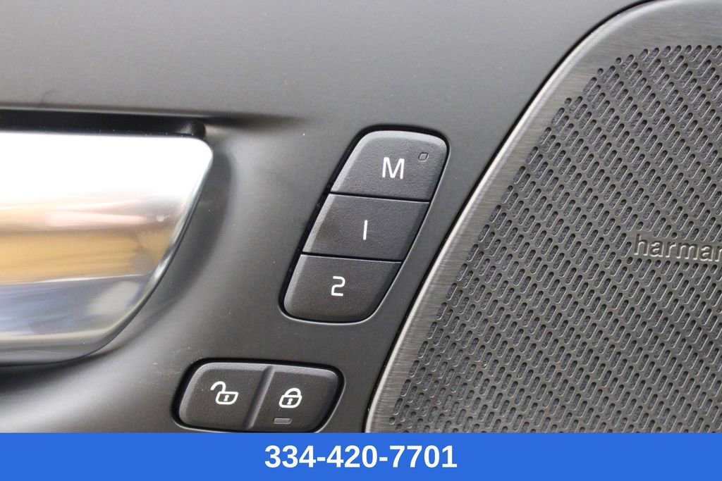 New 2026 Volvo XC60 B5 Plus w/ Protection Package Premier image 18