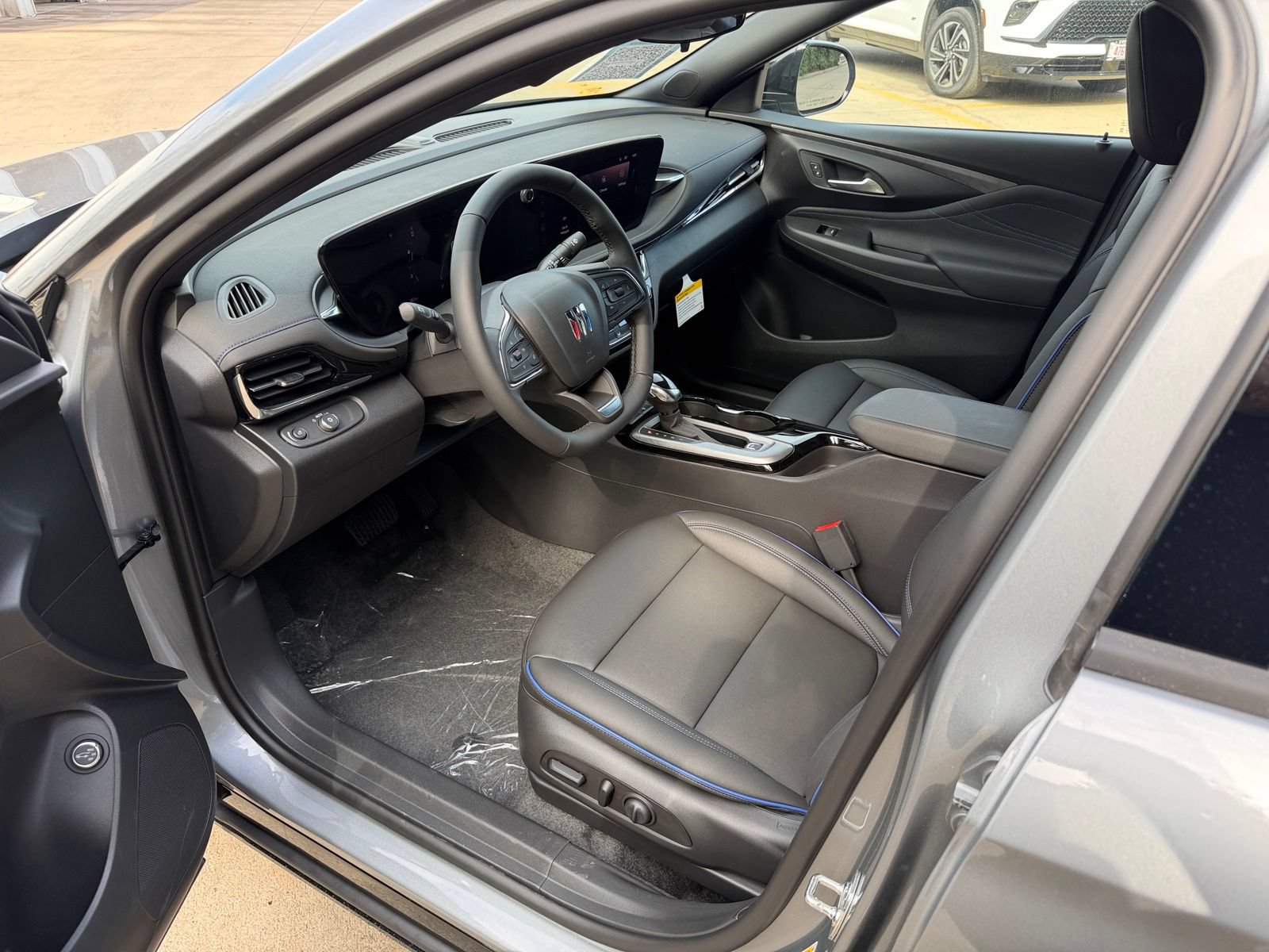 New 2026 Buick Envista Sport Touring w/ Convenience I Package FWD image 4
