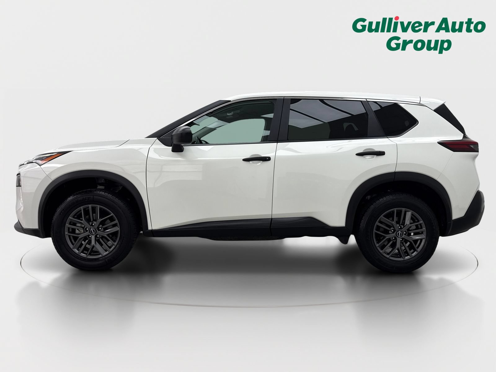 Used 2023 Nissan Rogue S FWD image 3