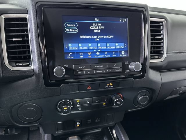 Used 2022 Nissan Frontier SV w/ Technology Package RWD image 13