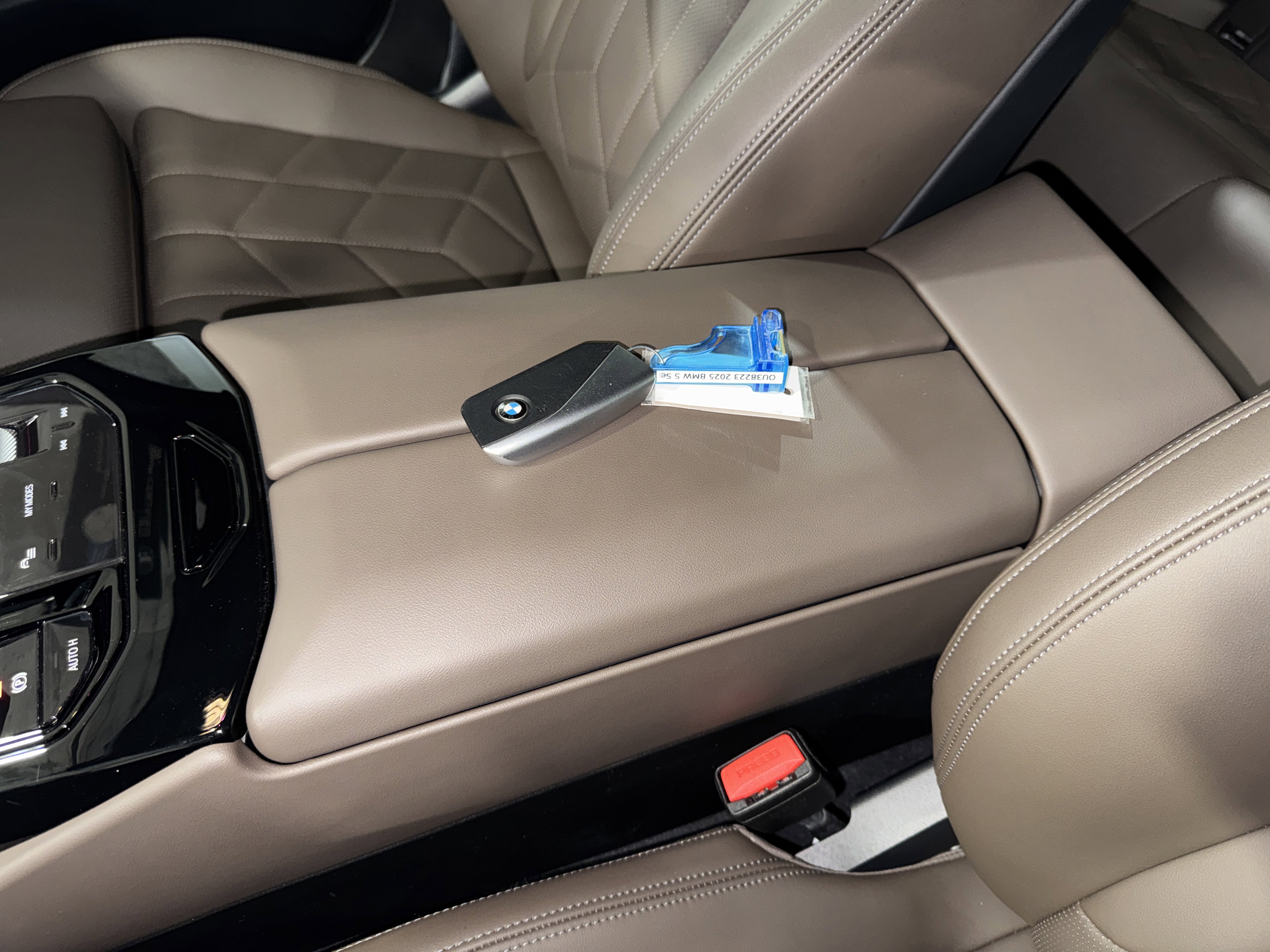 Certified 2025 BMW 530i xDrive w/ Premium Package image 29