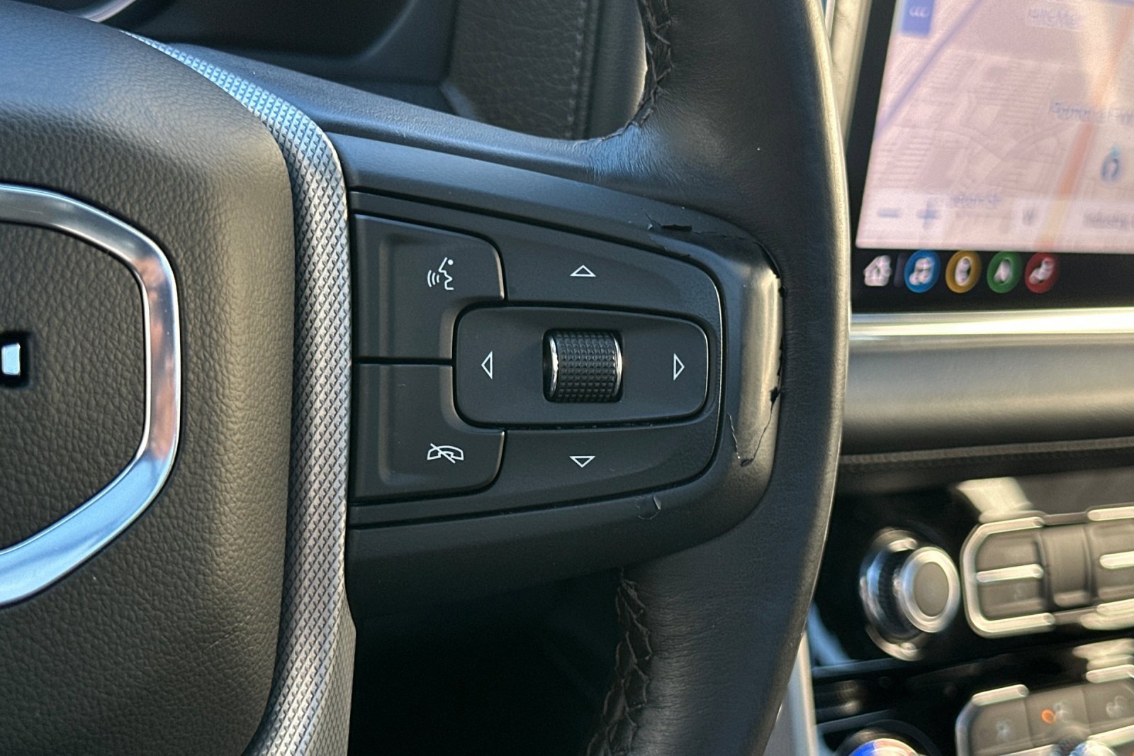 Used 2021 GMC Yukon XL Denali w/ LPO, Illumination Package image 31