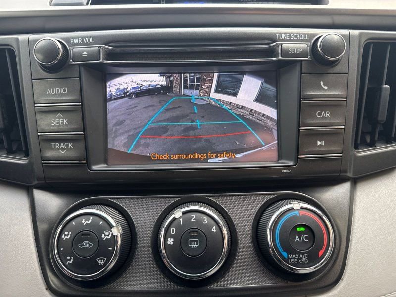 Used 2013 Toyota RAV4 LE image 23