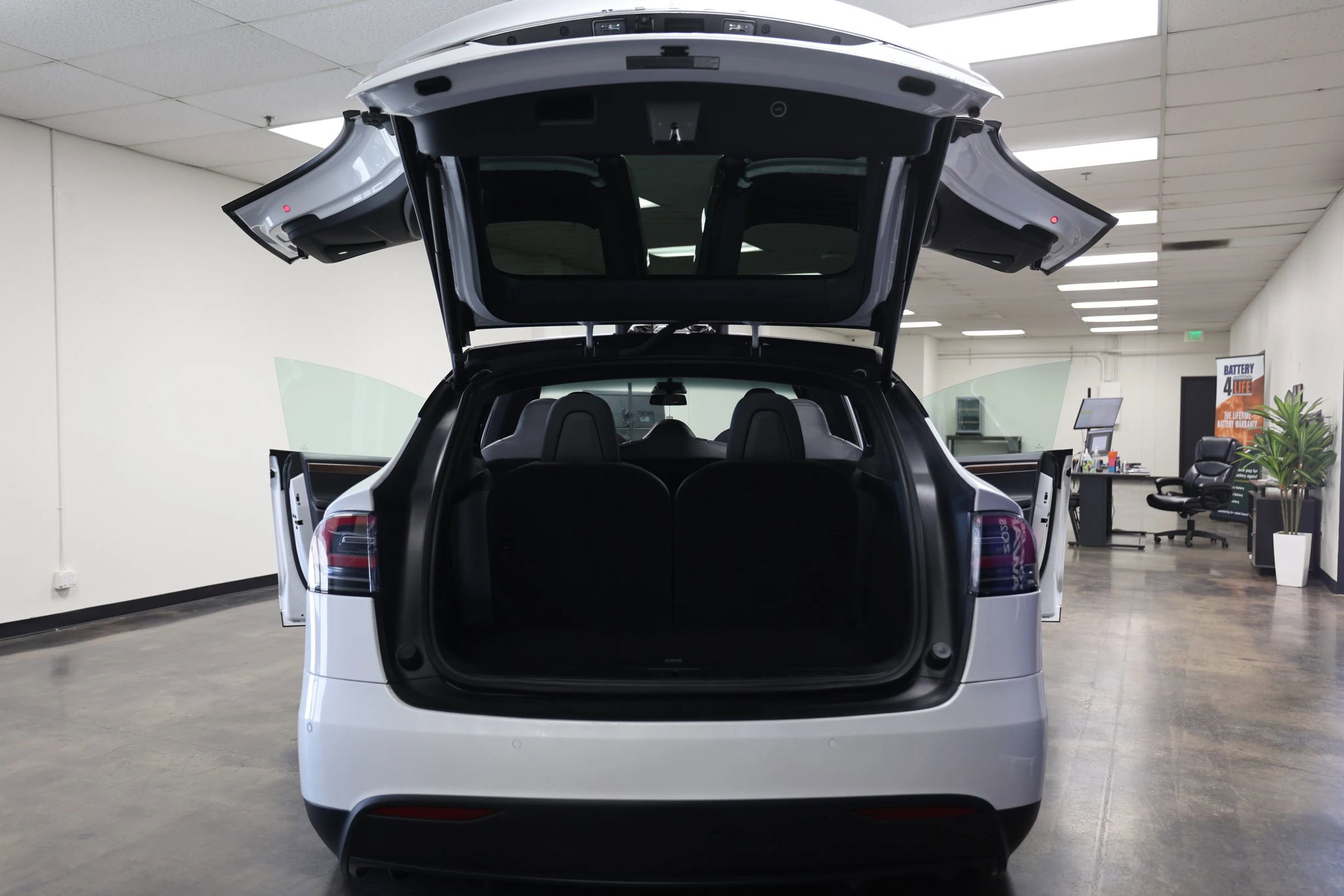 Used 2020 Tesla Model X Long Range AWD/4WD image 47