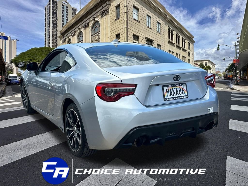 Used 2020 Toyota 86 RWD image 5