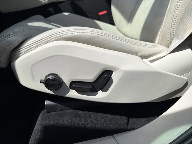 Used 2020 Volvo XC90 T6 Inscription image 11