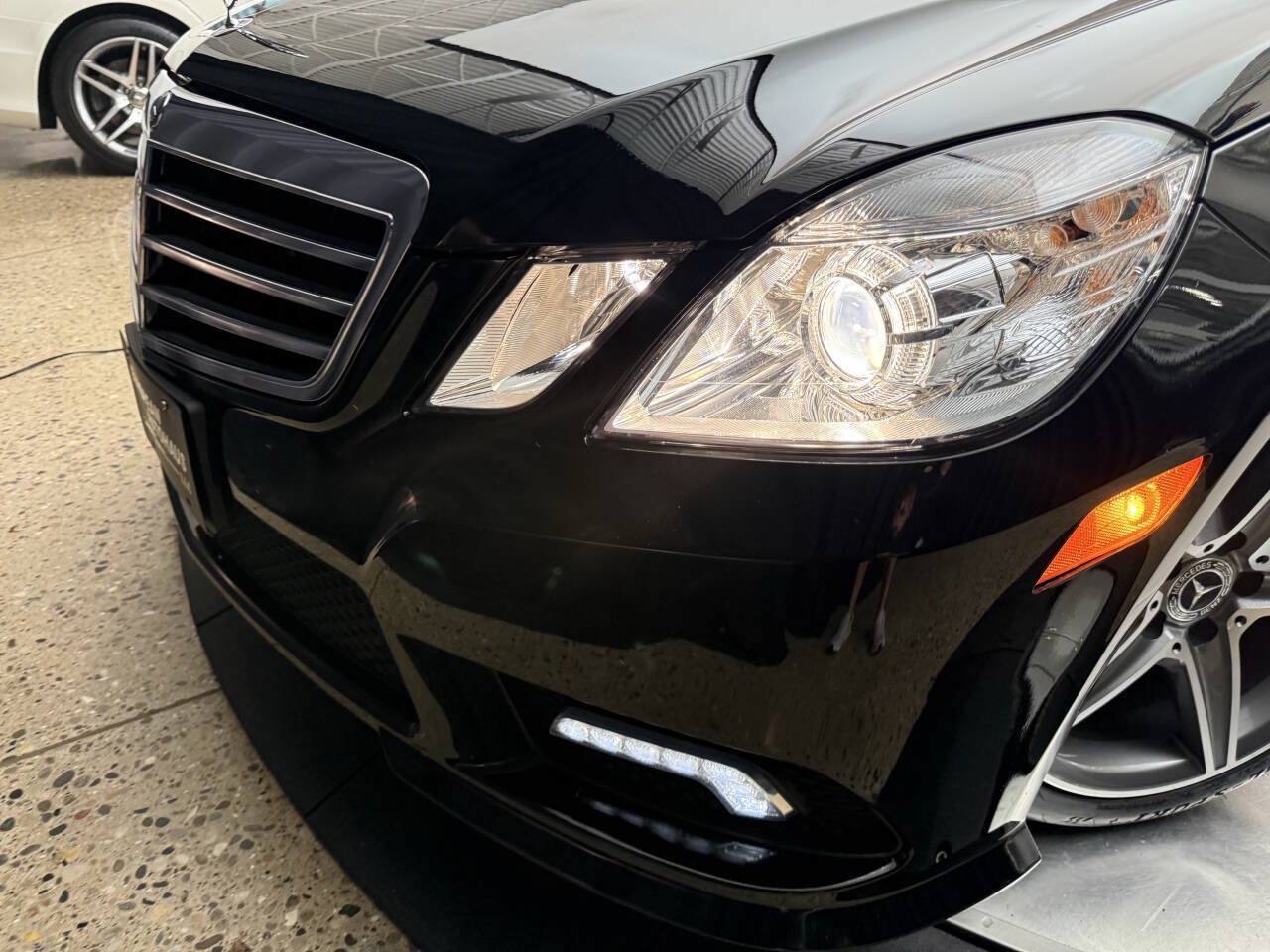 Used 2011 Mercedes-Benz E 350 4MATIC Sedan image 18