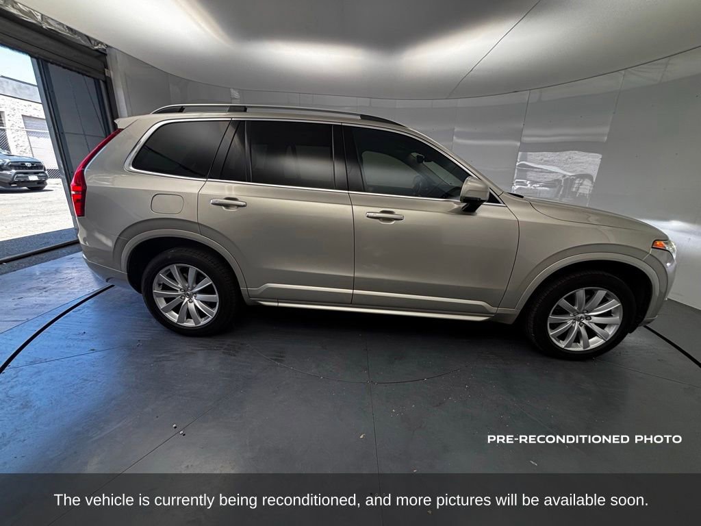 Used 2016 Volvo XC90 T6 Momentum w/ Momentum Plus Package AWD/4WD image 5