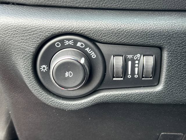 New 2026 Chrysler Pacifica Select image 19