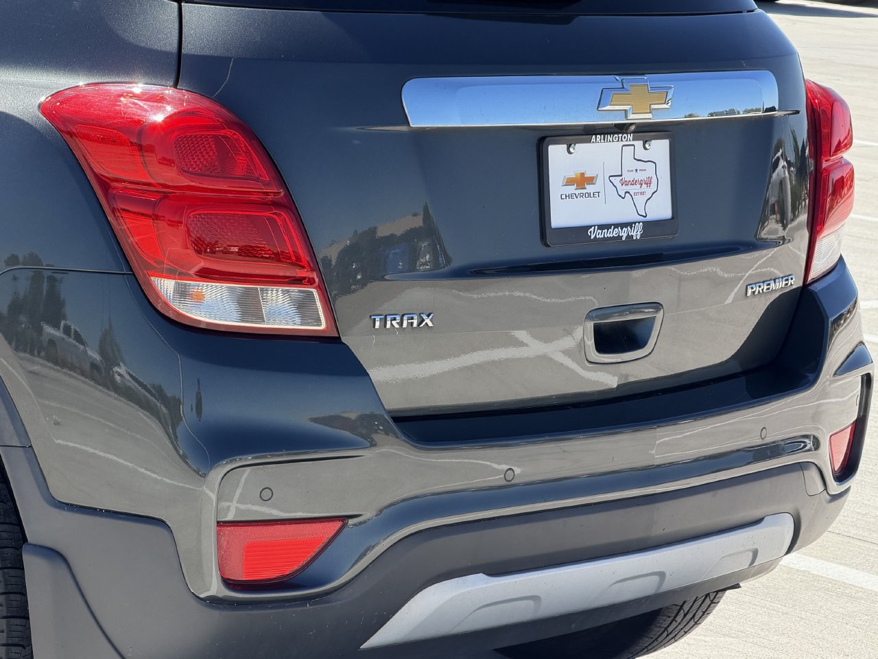 Used 2020 Chevrolet Trax Premier w/ LPO, Protection Package FWD image 7
