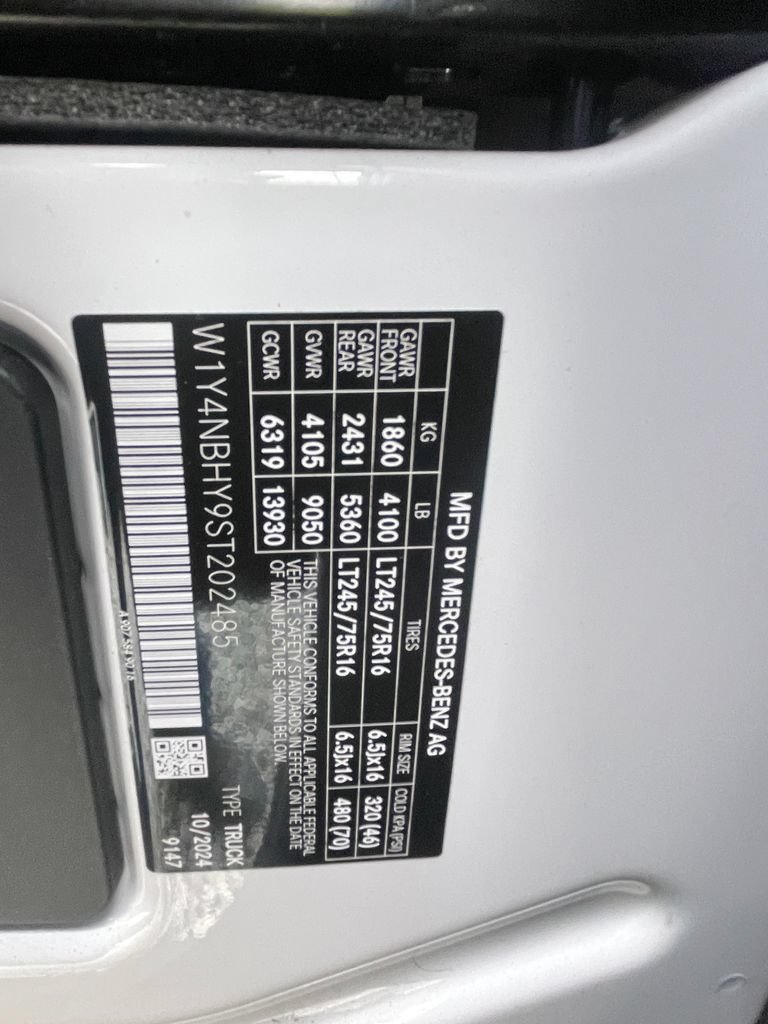 Used 2025 Mercedes-Benz Sprinter 2500 image 35