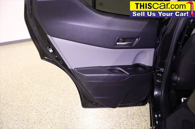 Used 2019 Toyota C-HR XLE FWD image 31