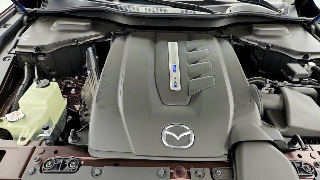 Used 2025 MAZDA CX-90 Plug-In Hybrid w/Premium Sport AWD/4WD image 28